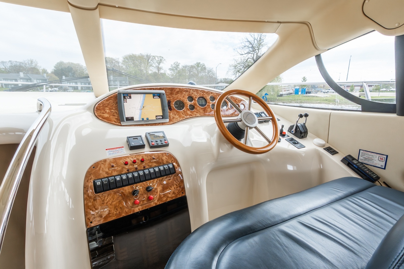 2004 Azimut 39 Flybridge
