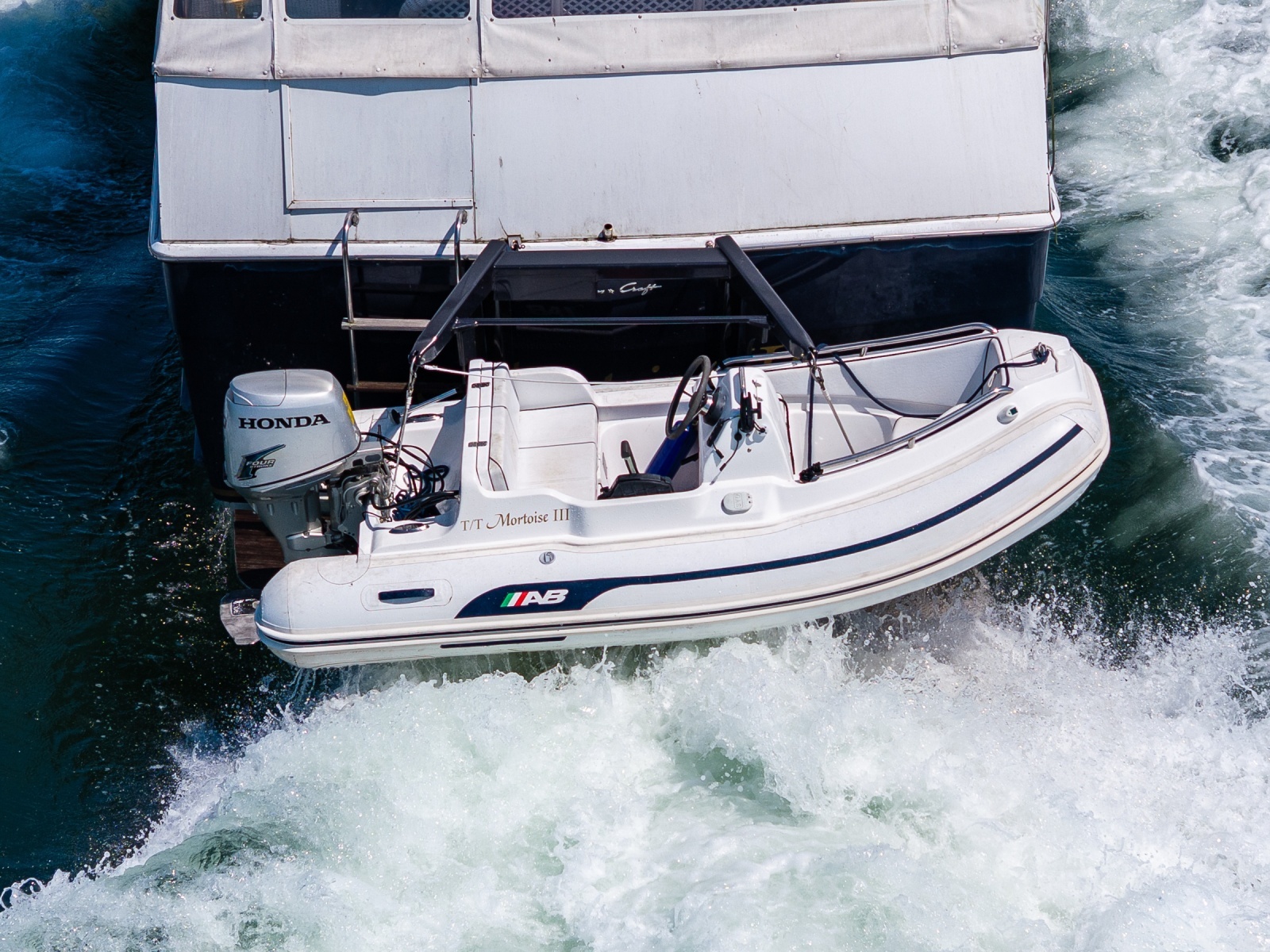 Moretoise III 41ft Chris Craft Yacht For Sale