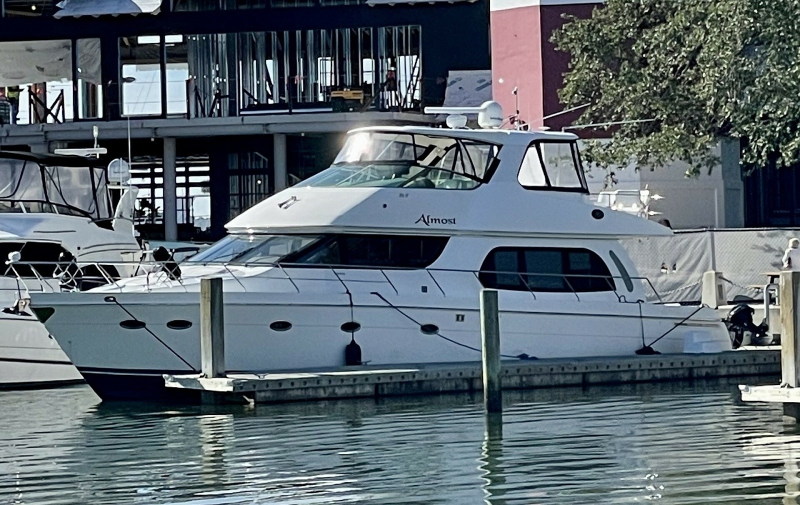 2006 Carver Voyager