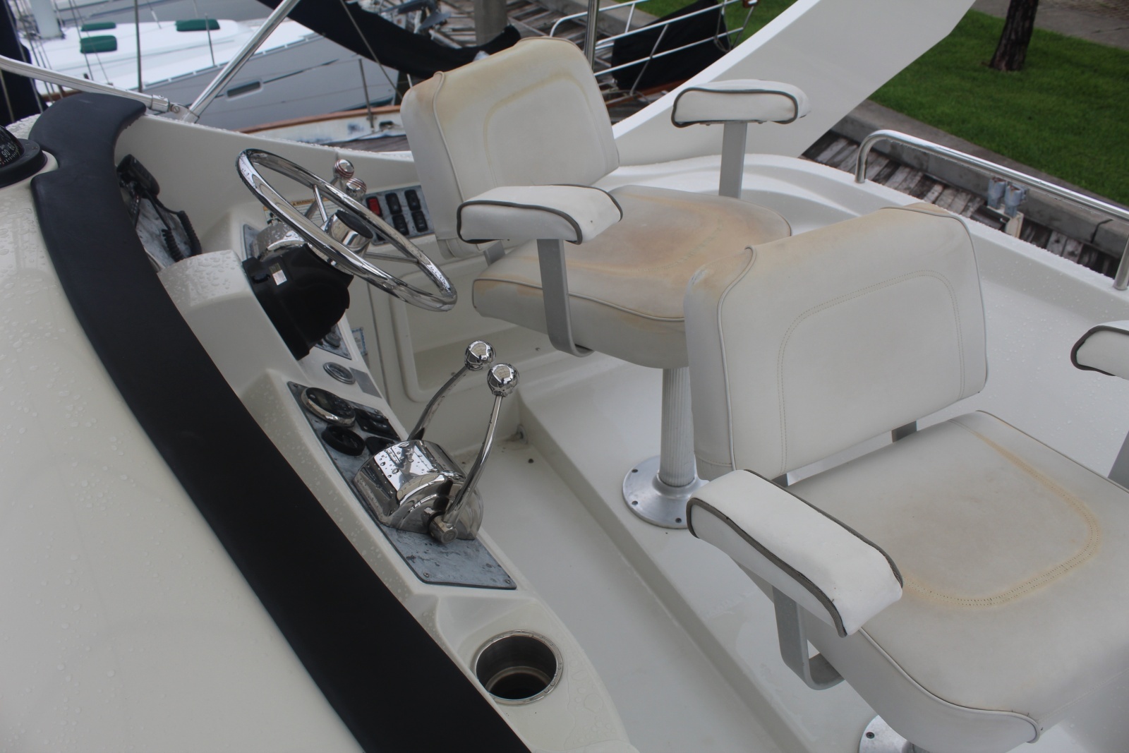 2006 Carver 