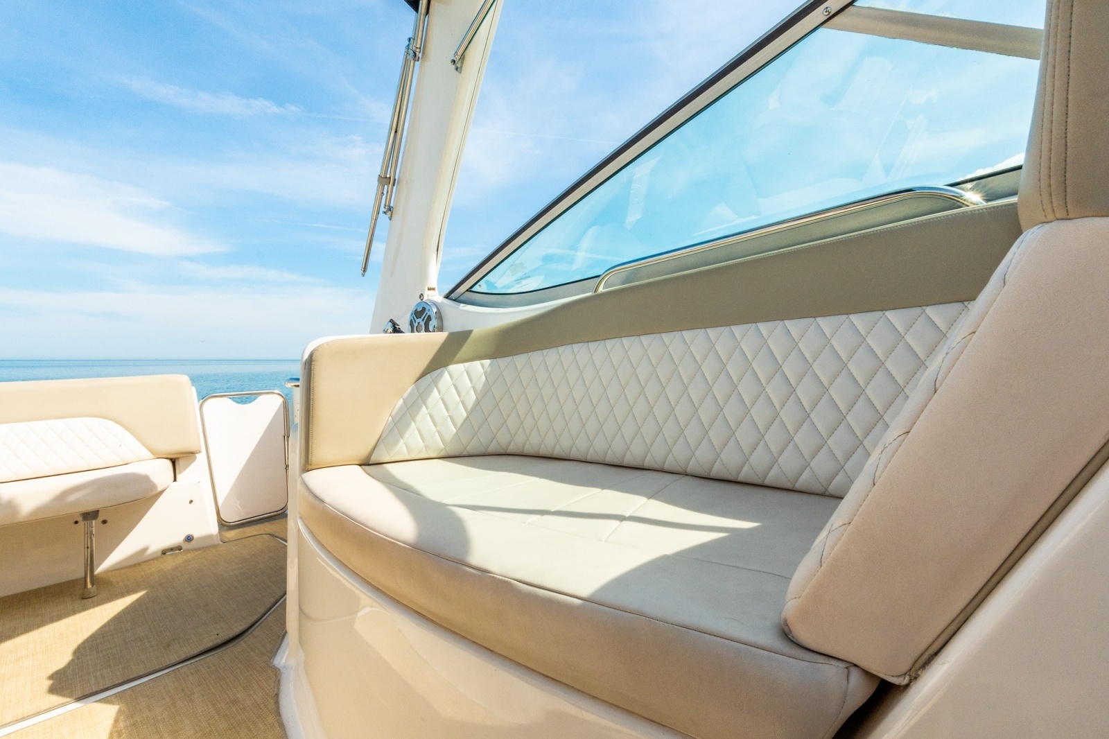 2016 Chaparral 290 Signature