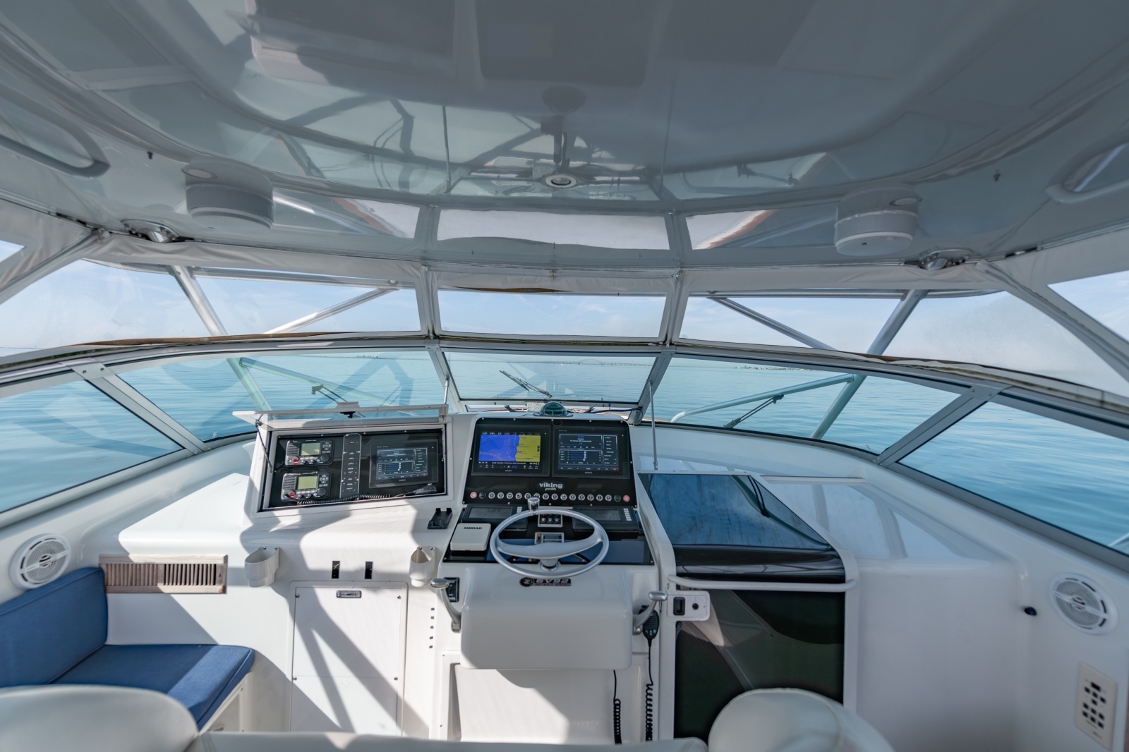 1997 Viking 43' Viking Open
