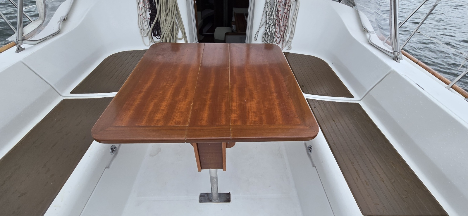 2002 Beneteau 473