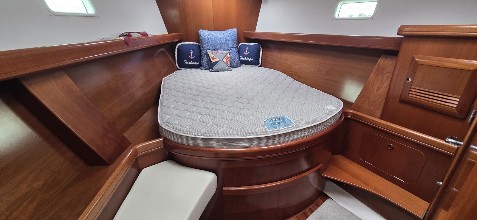 2002 Beneteau 473