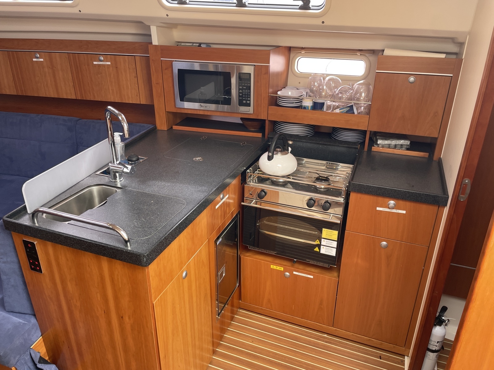 2014 Hanse 415 galley