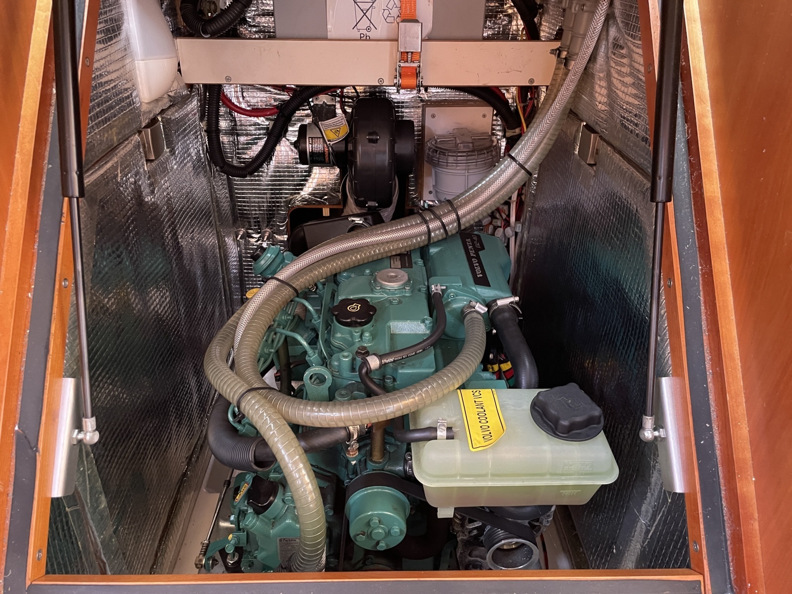 2014 Hanse 415 Volvo D2-40 38hp engine