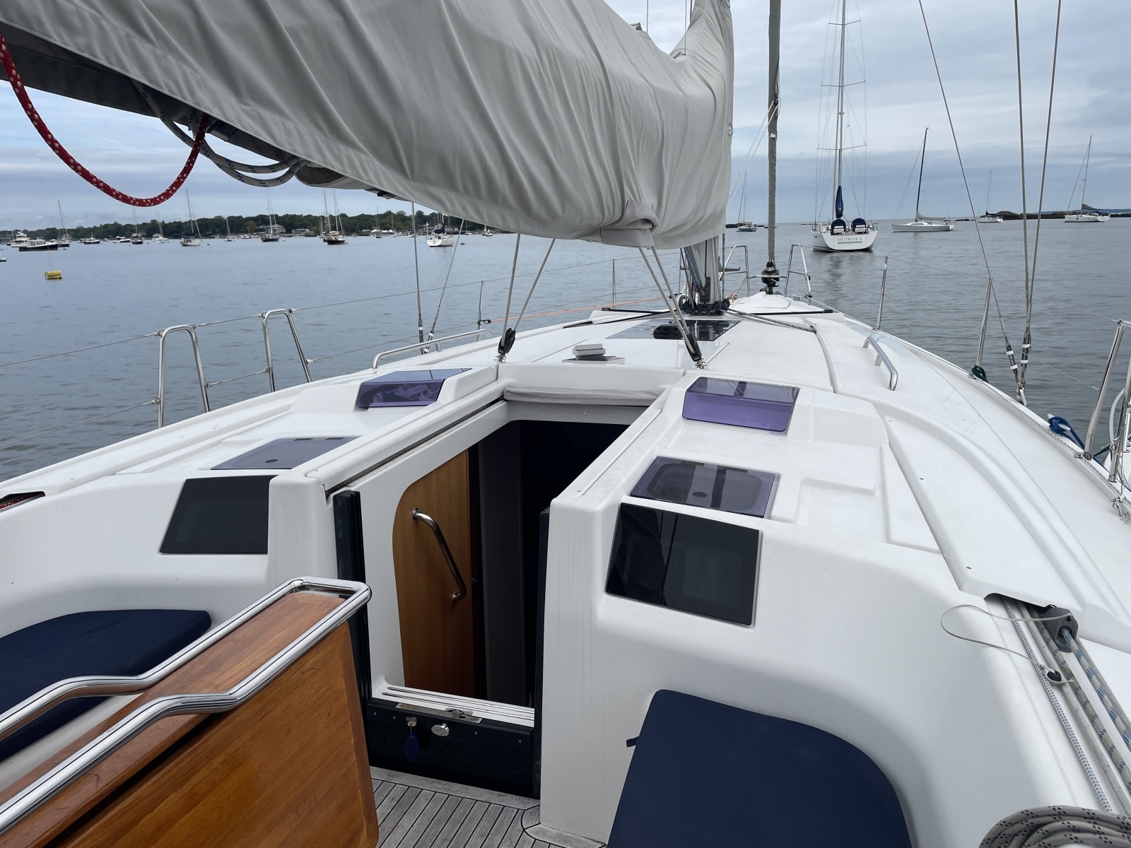 2014 Hanse 415 starboard cabin top
