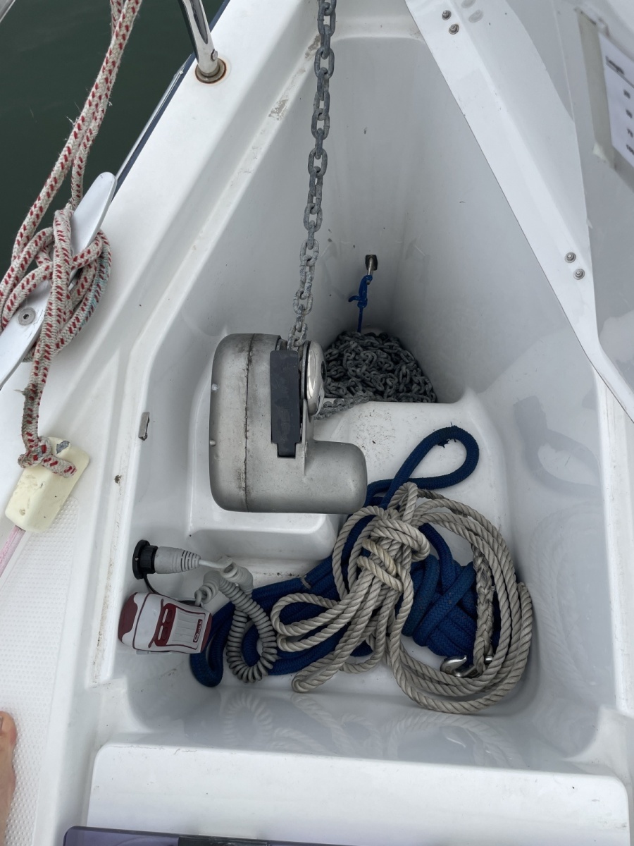 2014 Hanse 415 windlass locker