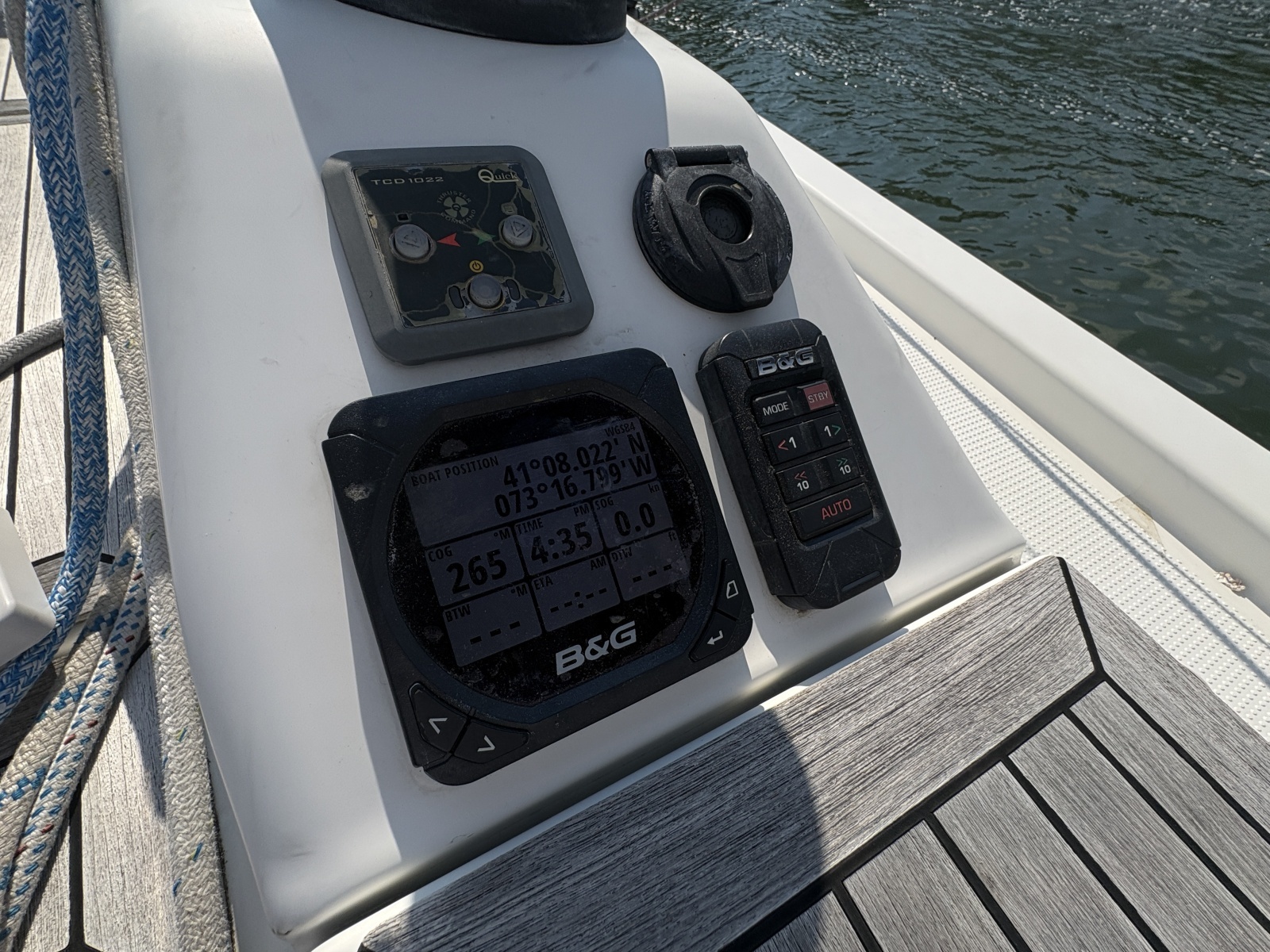 2014 Hanse 415 cockpit electronics panel