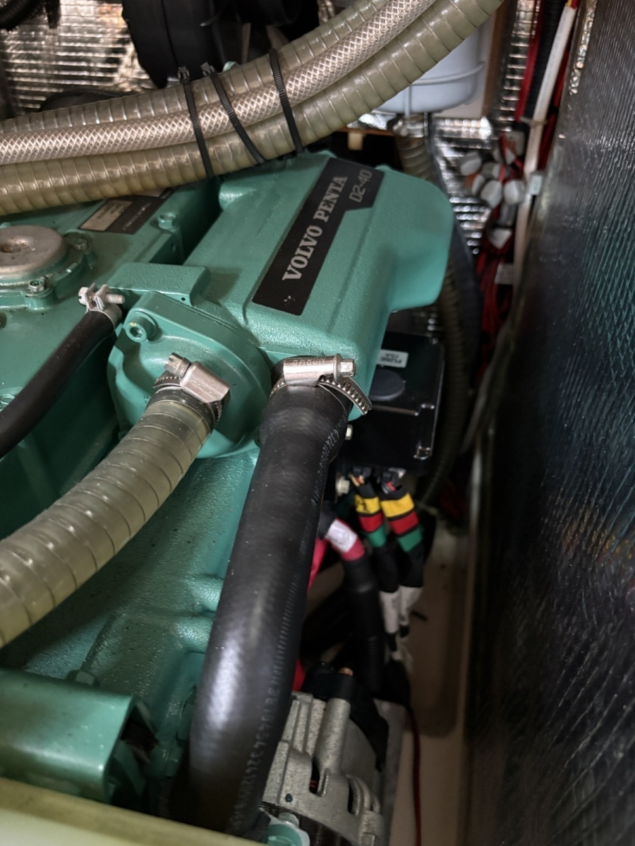 2014 Hanse 415 Volvo 38hp engine