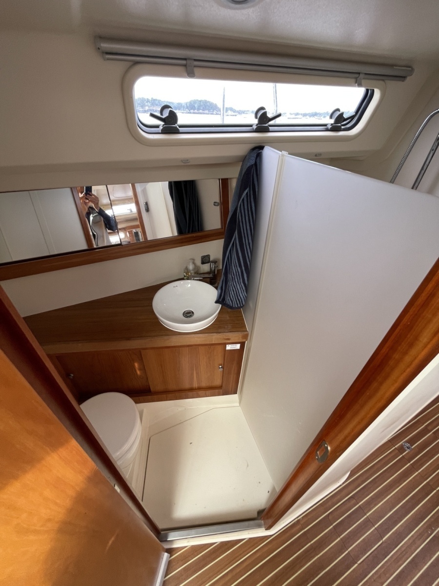 2014 Hanse 415 head