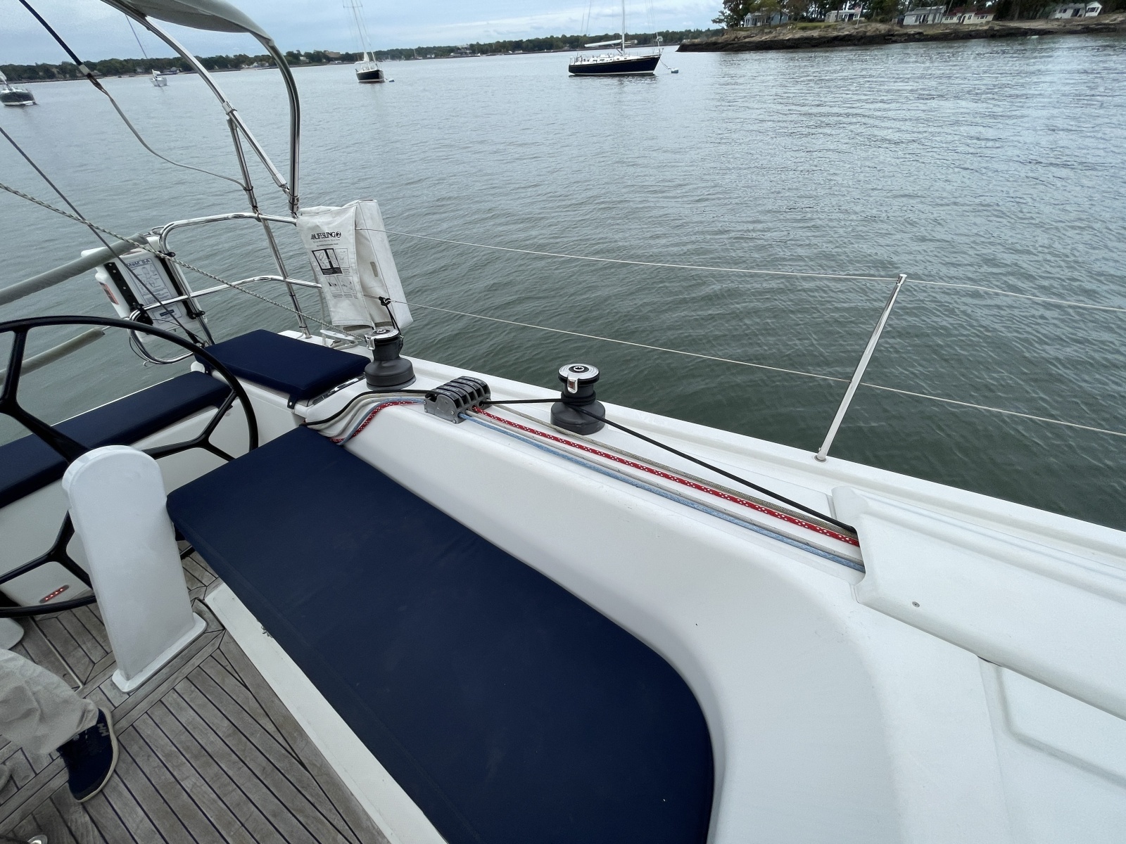 2014 Hanse 415 port cockpit seating