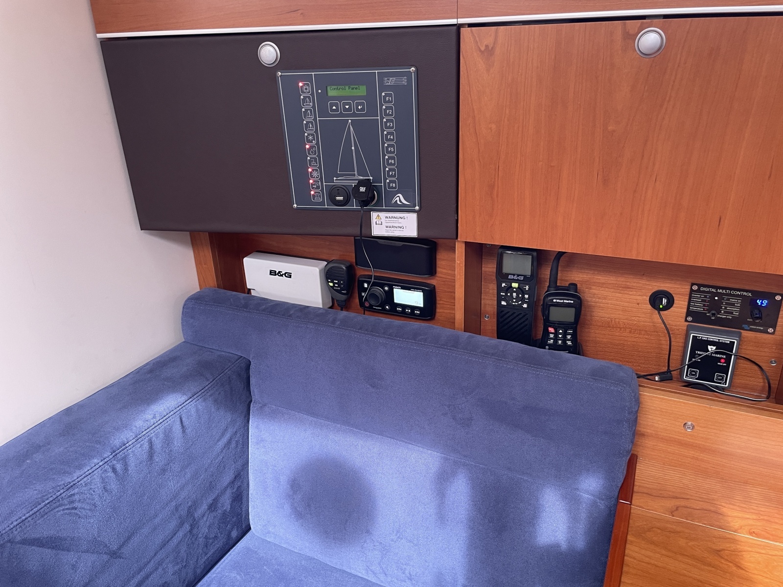 2014 Hanse 415 panel
