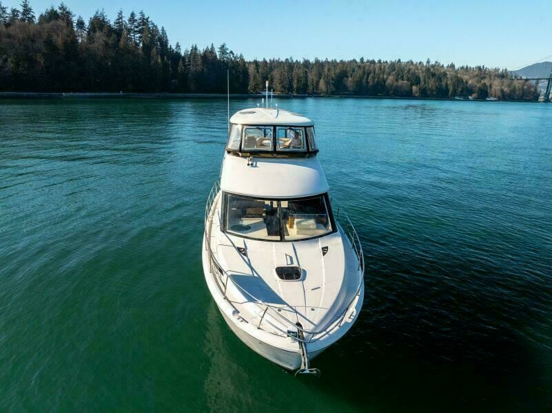 2014 Meridian 441 Sedan