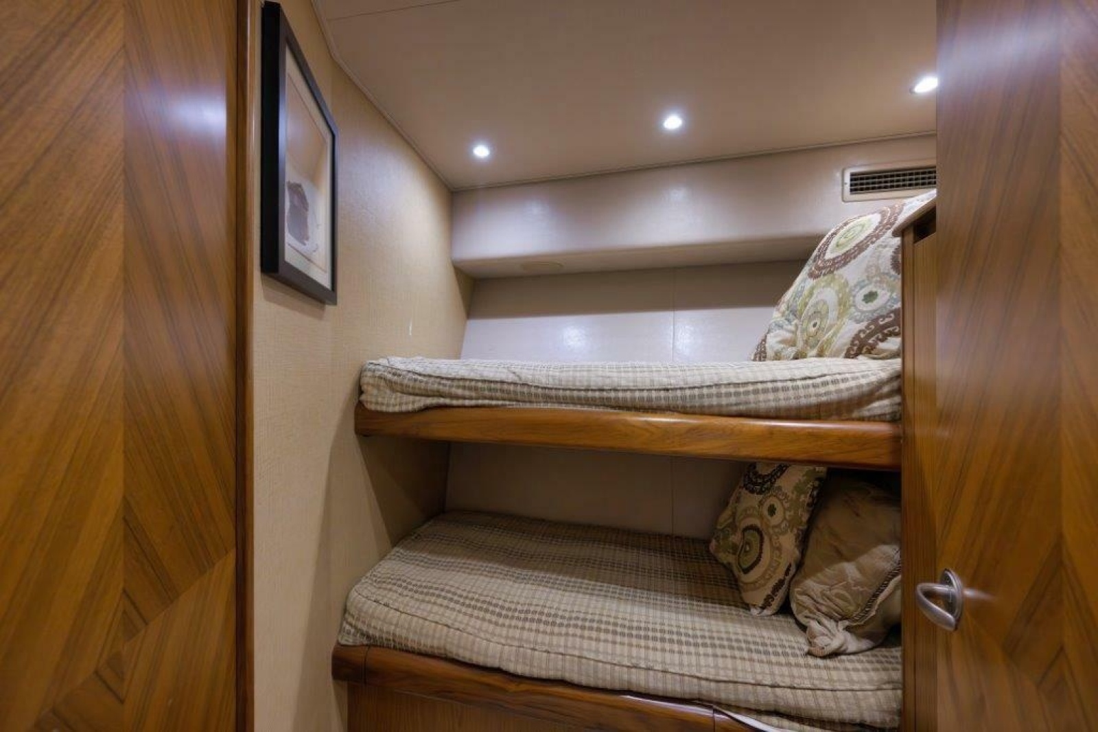 Viking 70 - Cutter Bill - Stateroom