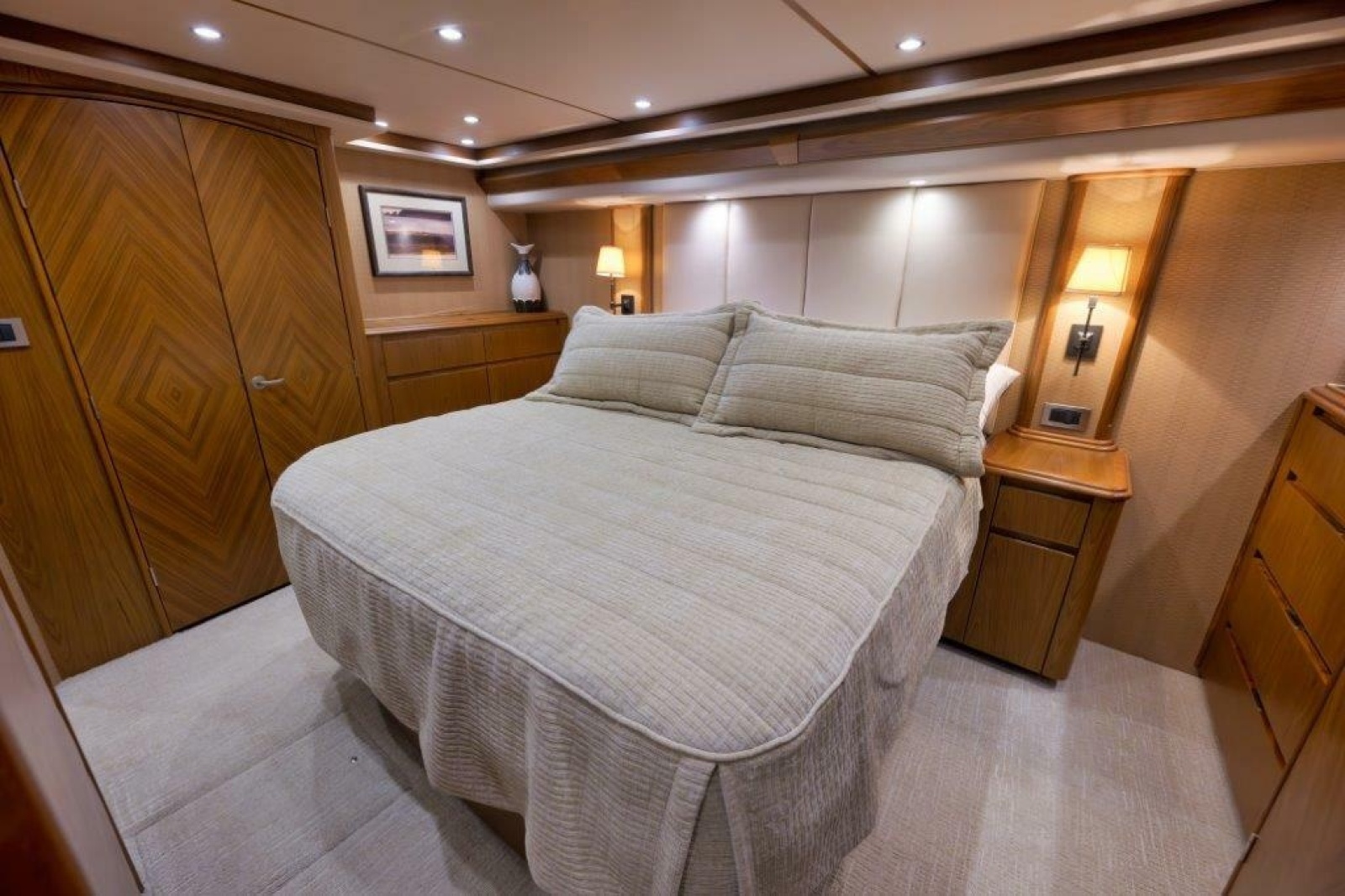 Viking 70 - Cutter Bill - Master Stateroom