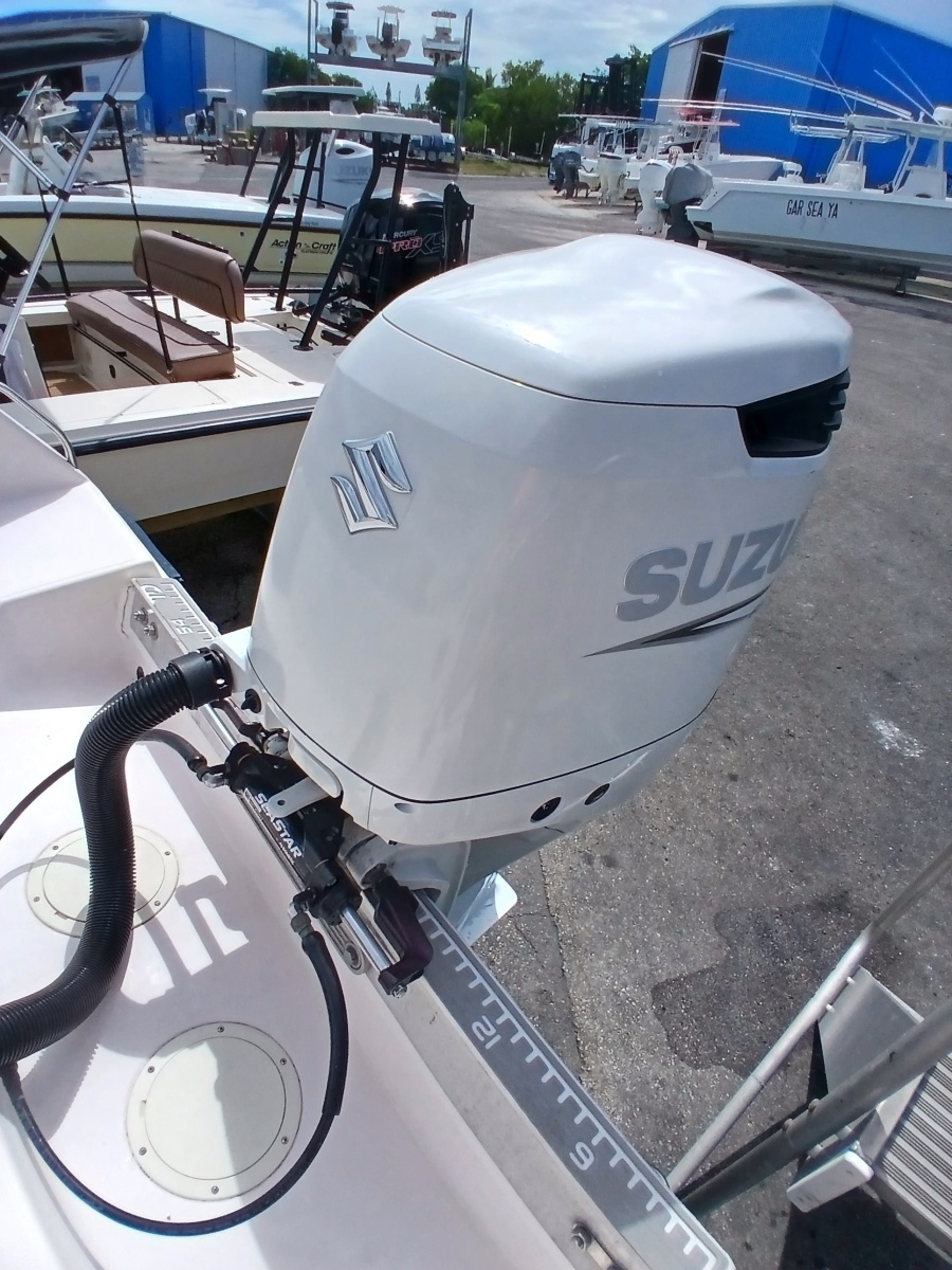 24ft Grady White Yacht For Sale