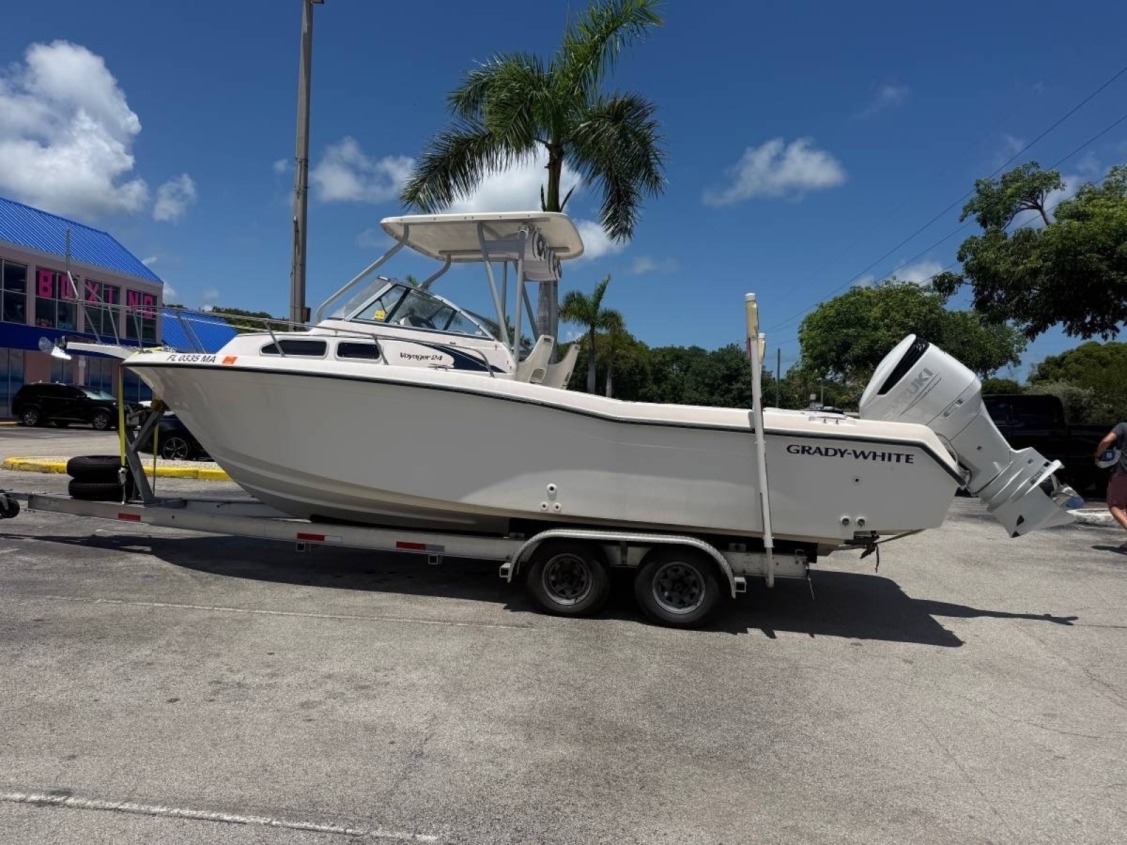 24ft Grady White Yacht For Sale