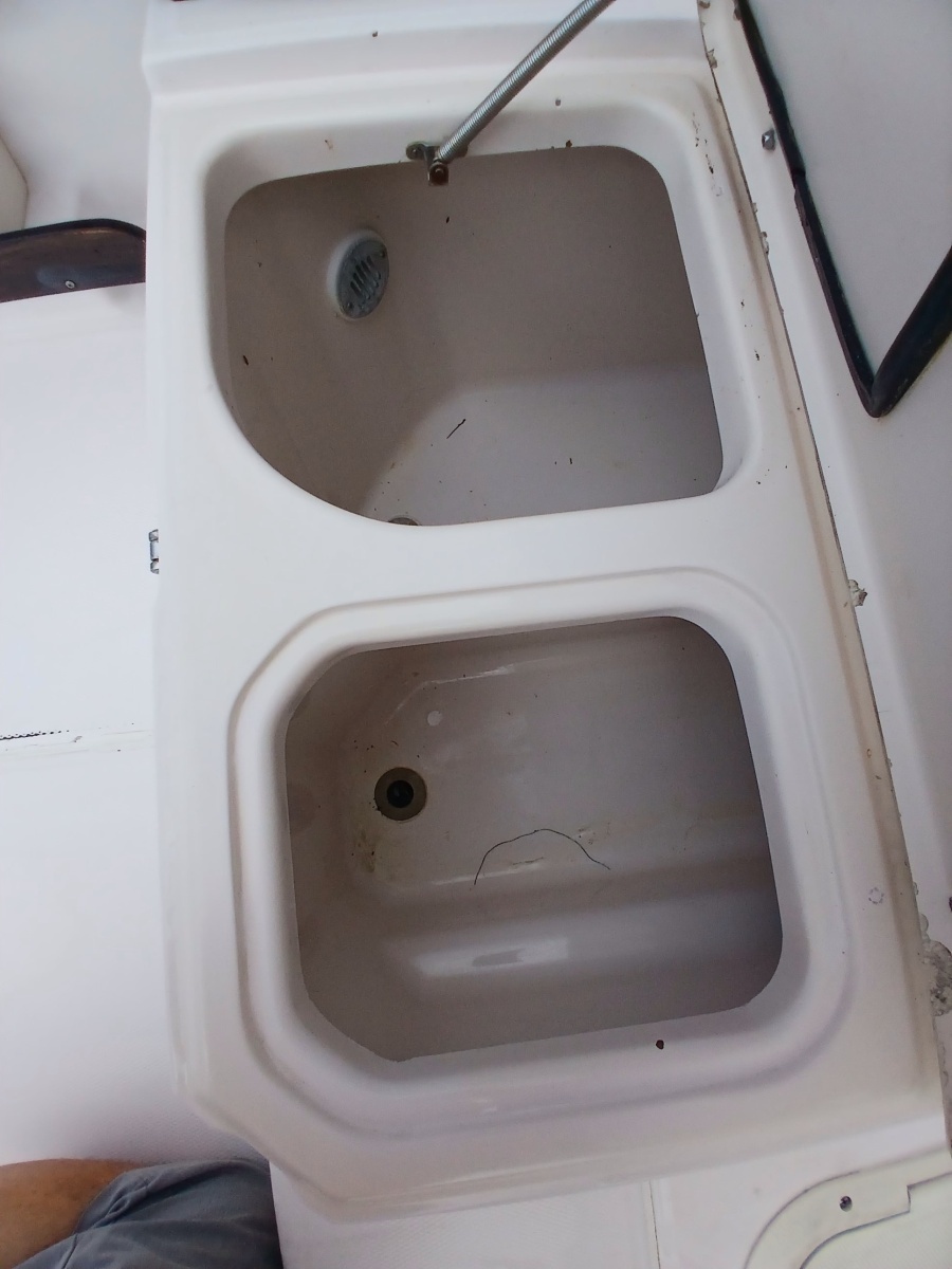 24ft Grady White Yacht For Sale