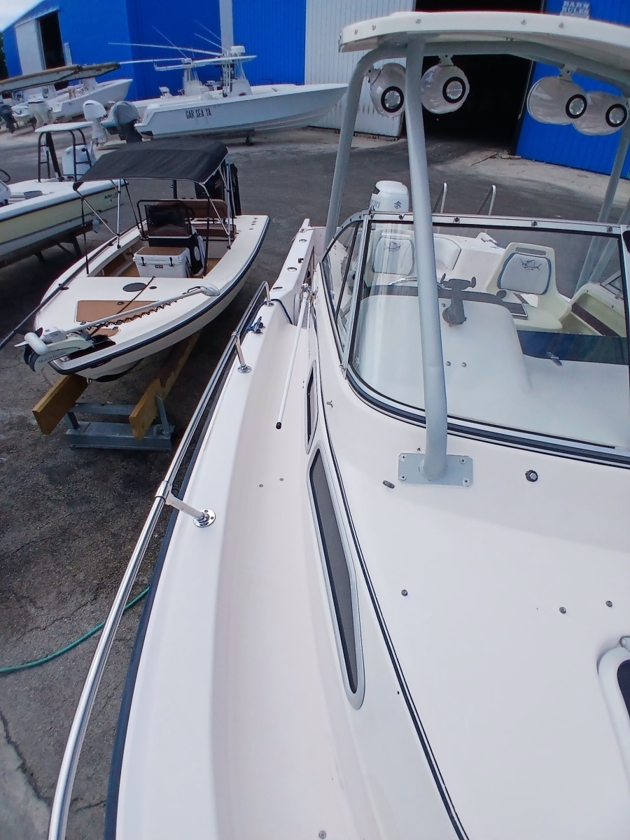 24ft Grady White Yacht For Sale