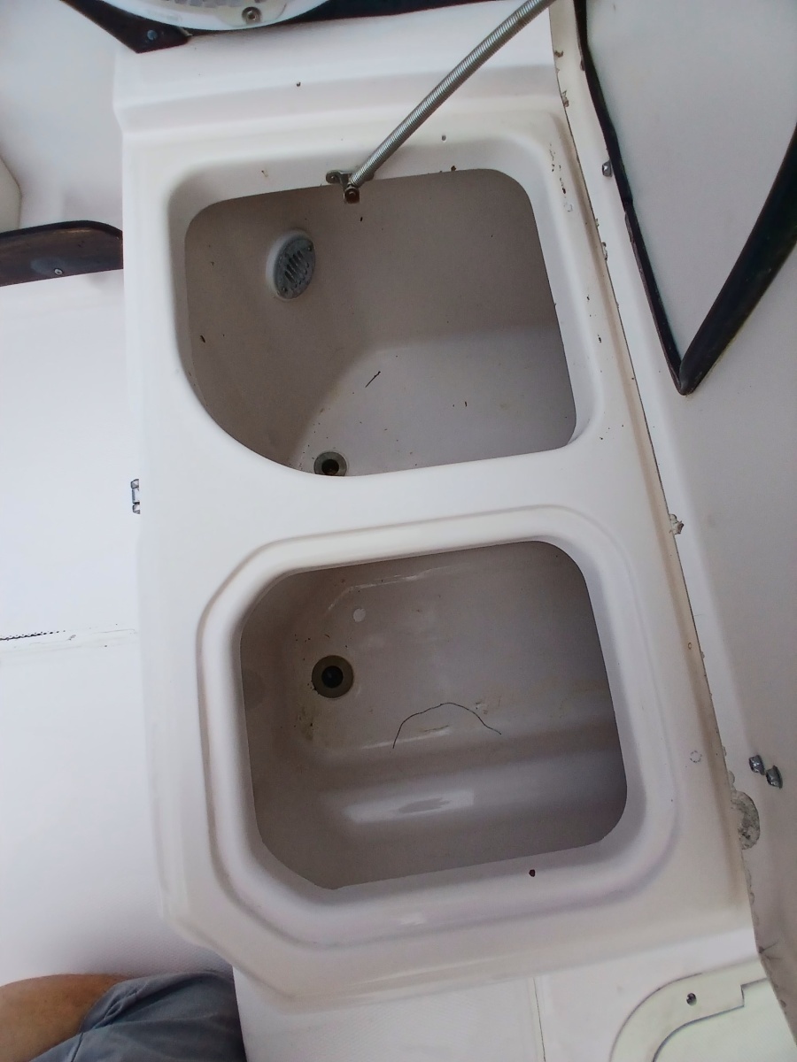24ft Grady White Yacht For Sale