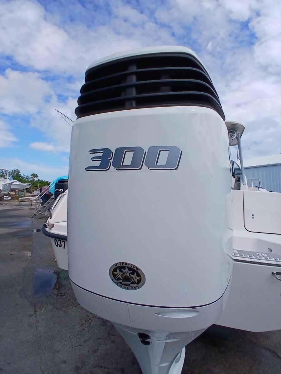 24ft Grady White Yacht For Sale