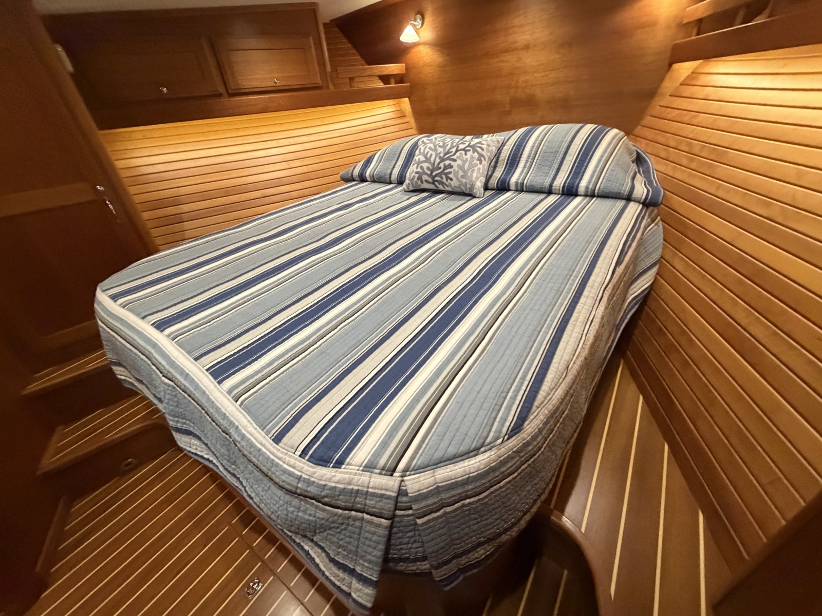 2016 Sabre 48 Salon Express