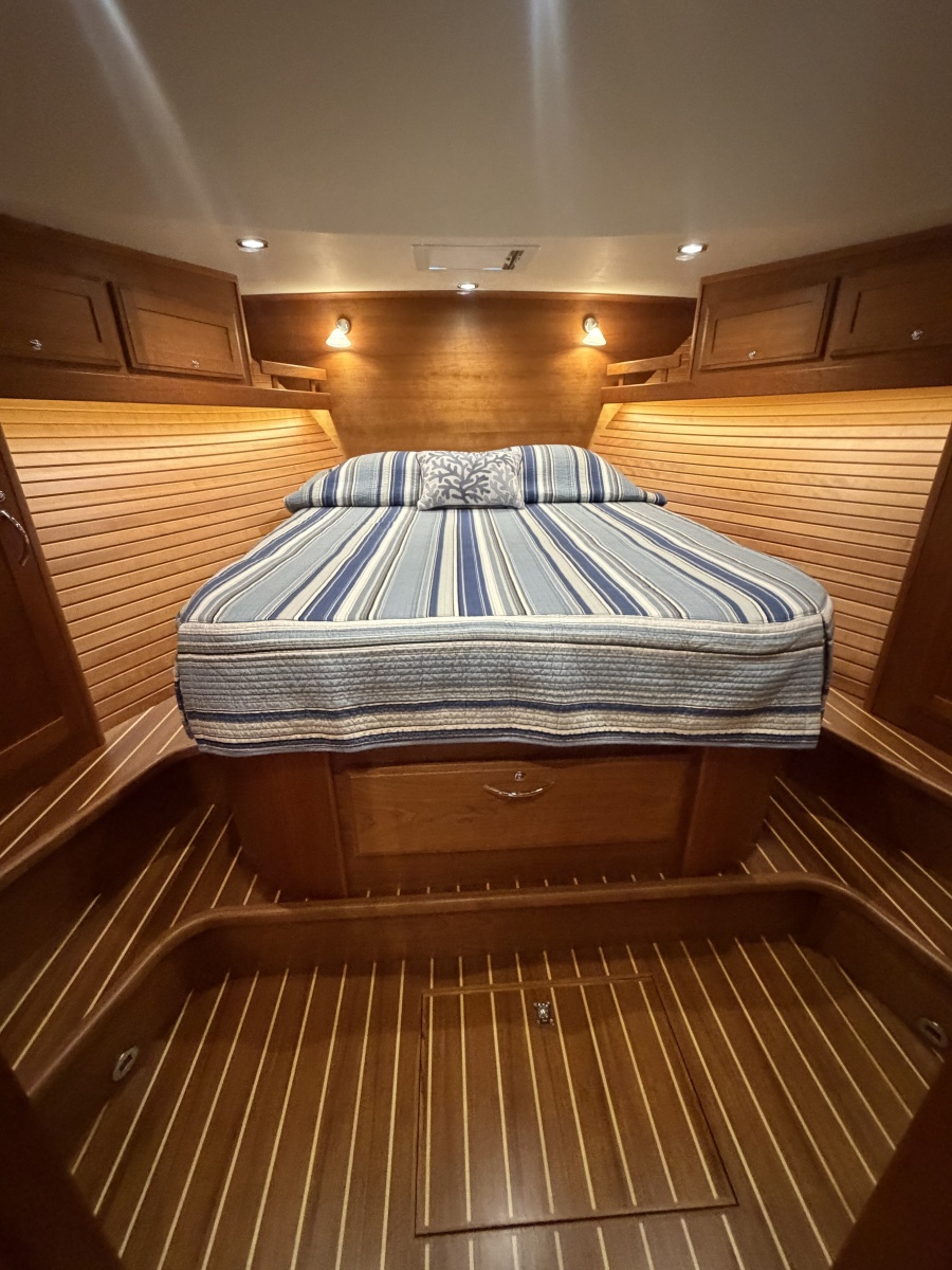 2016 Sabre 48 Salon Express