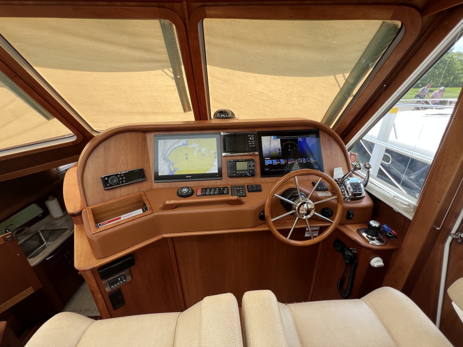 48' 2016 Sabre 48 Salon Express