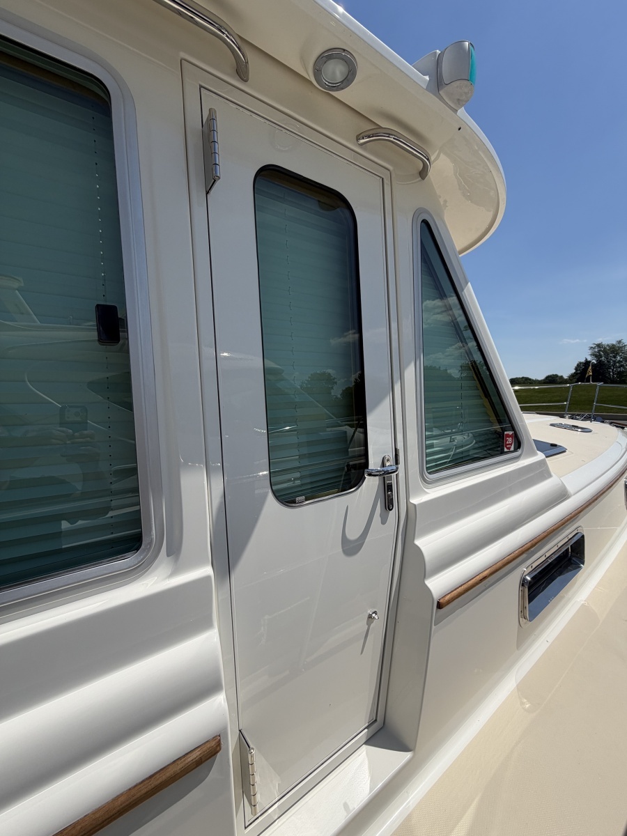 2016 Sabre 48 Salon Express