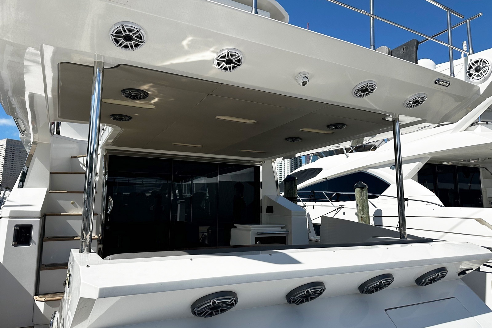 66ft Azimut Yacht For Sale