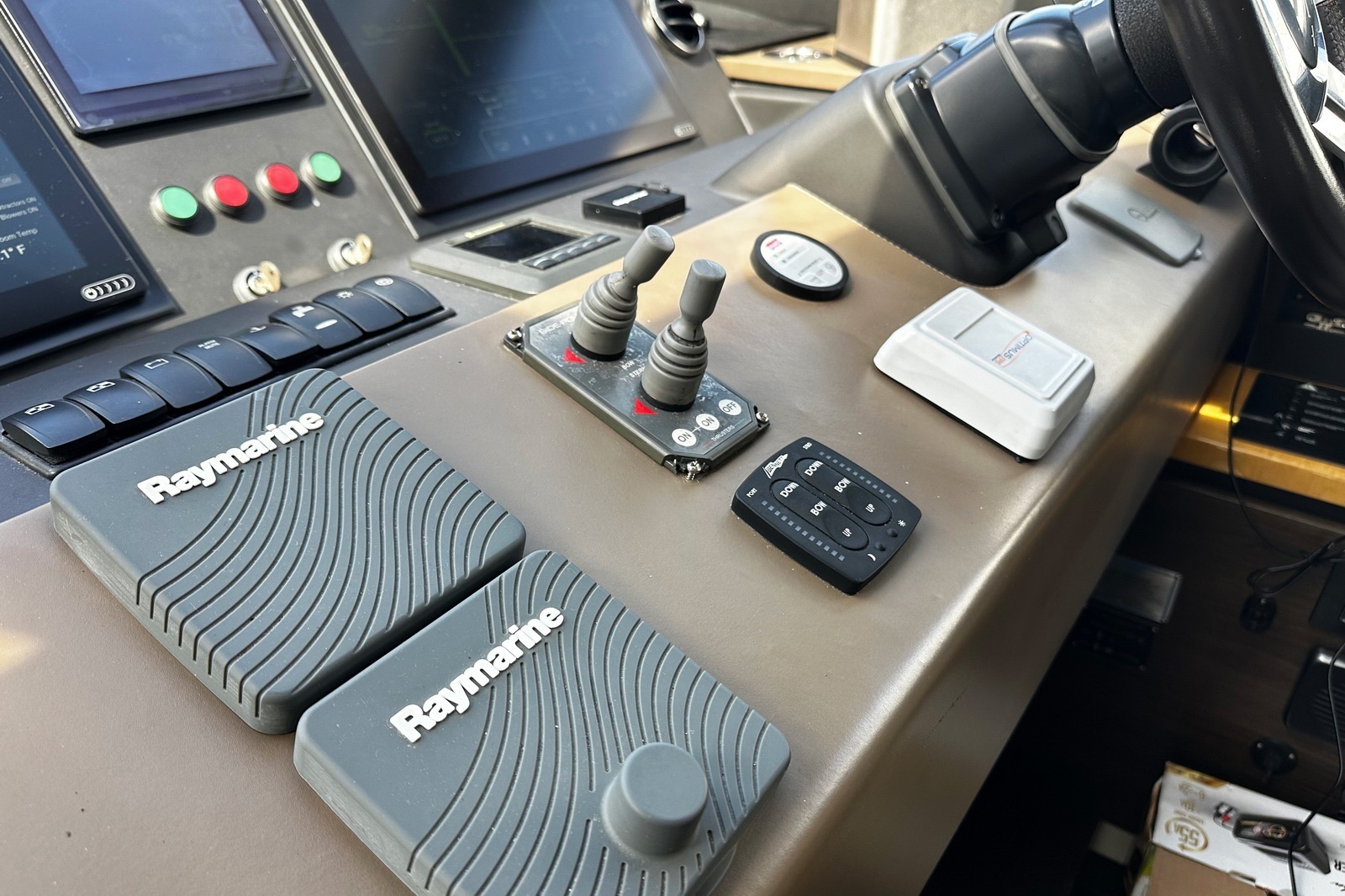 66ft Azimut Yacht For Sale
