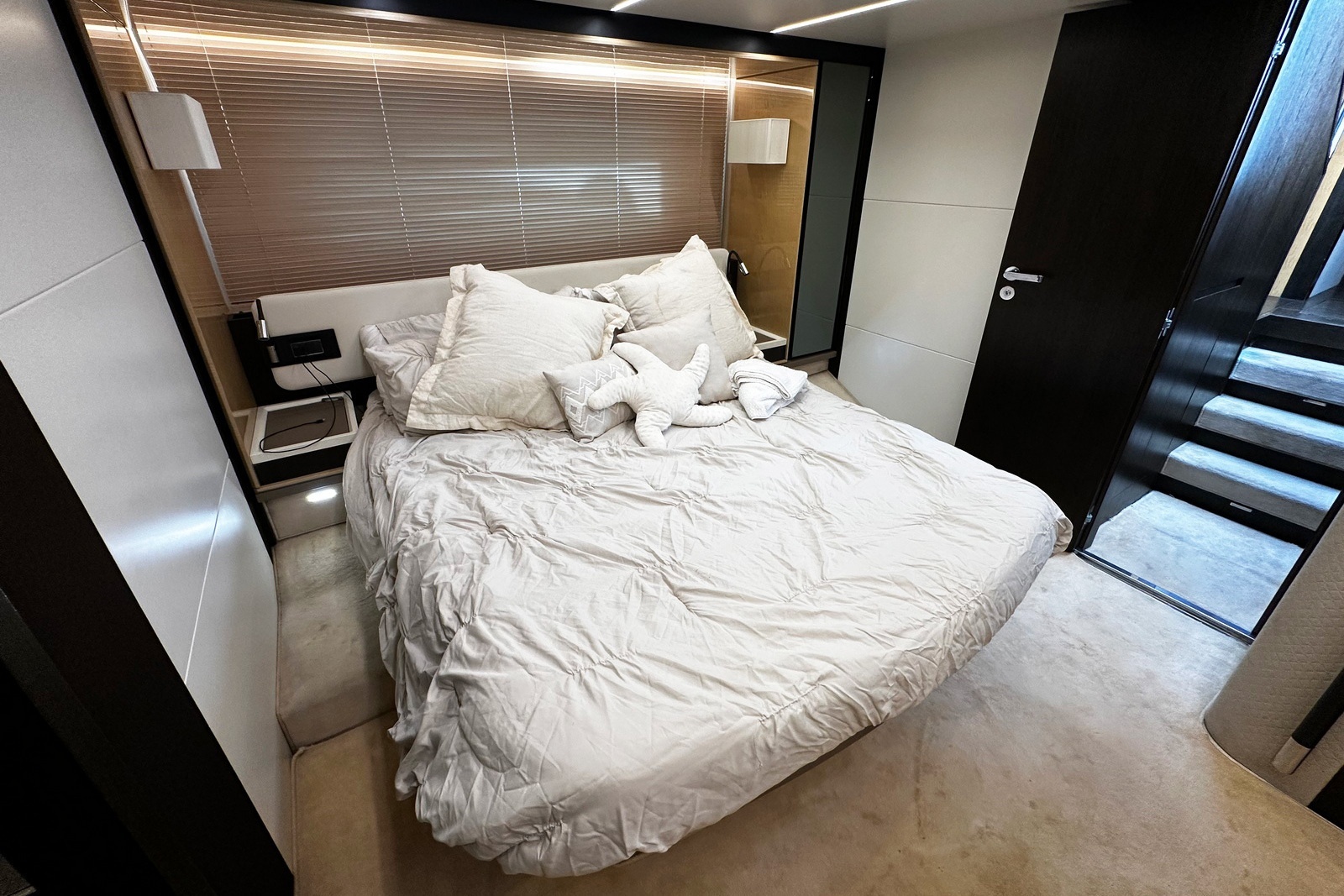 2018 Azimut Flybridge