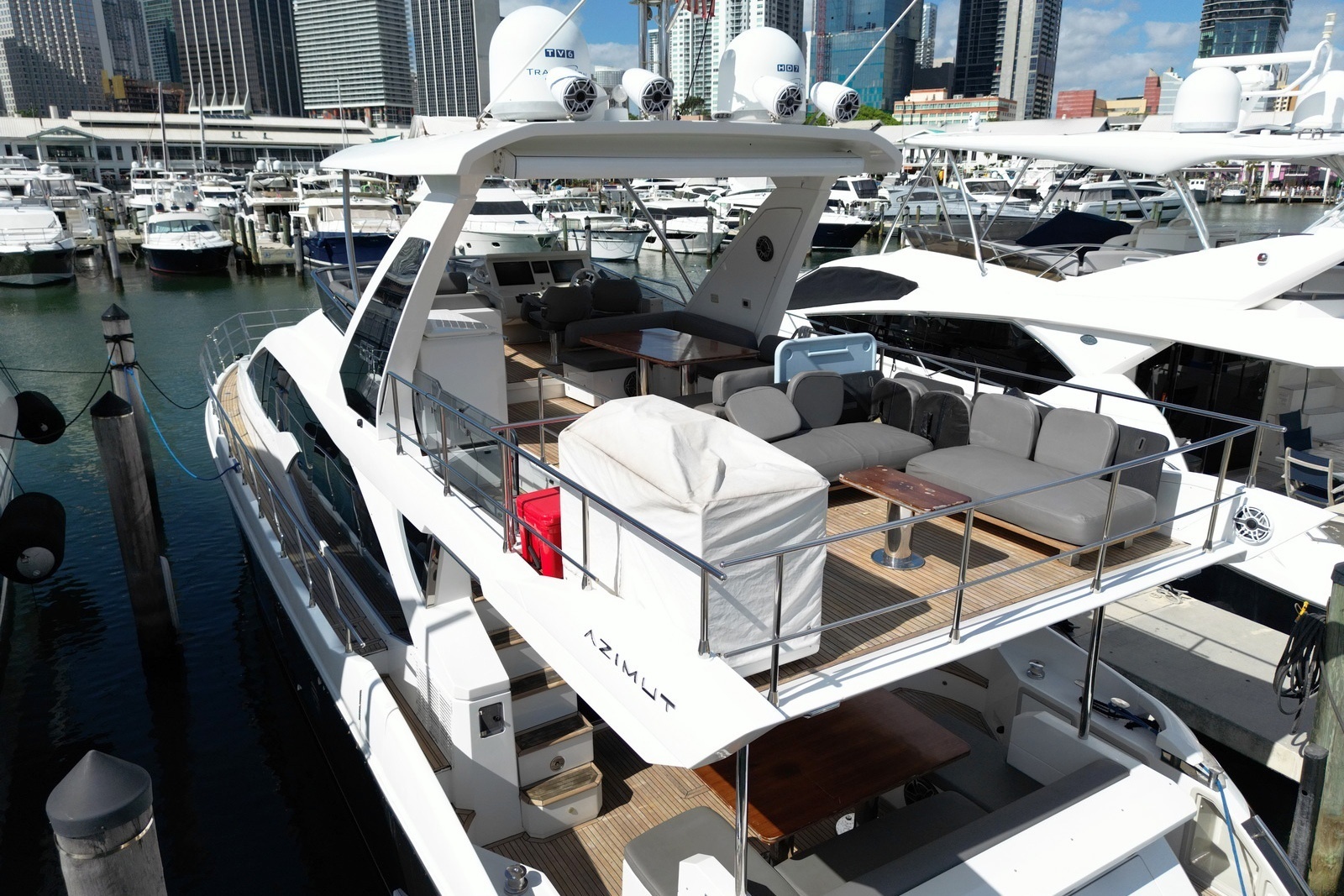 66ft Azimut Yacht For Sale
