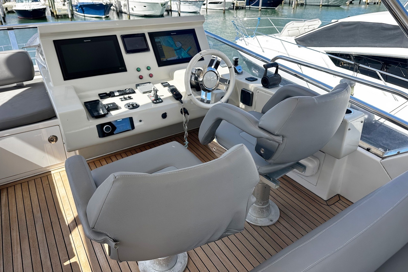 66ft Azimut Yacht For Sale