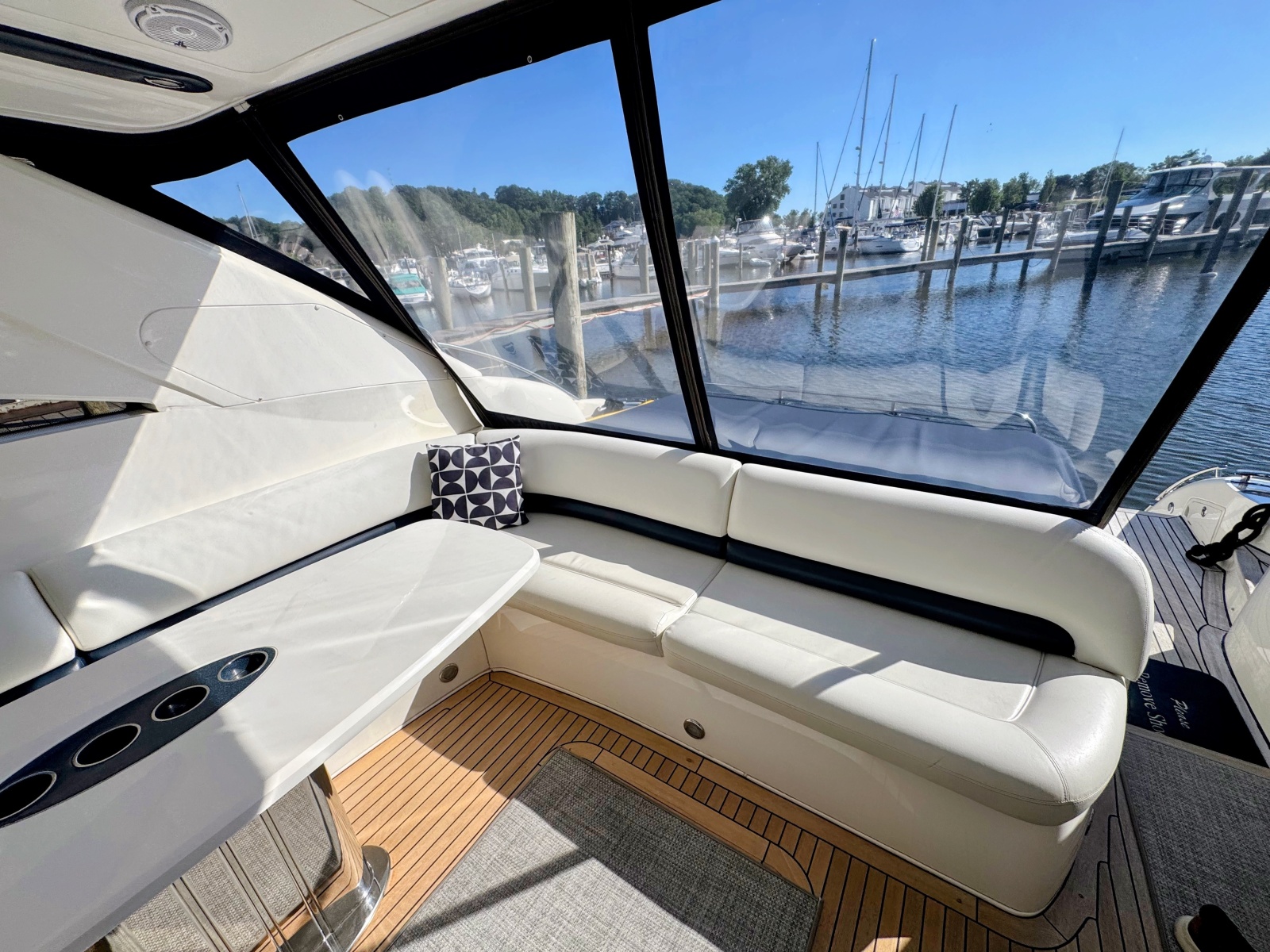 58' 2004 Viking Princess V58