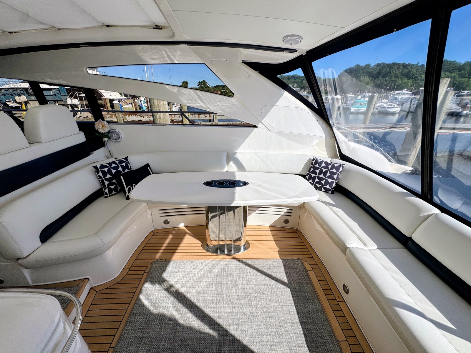 58' 2004 Viking Princess V58