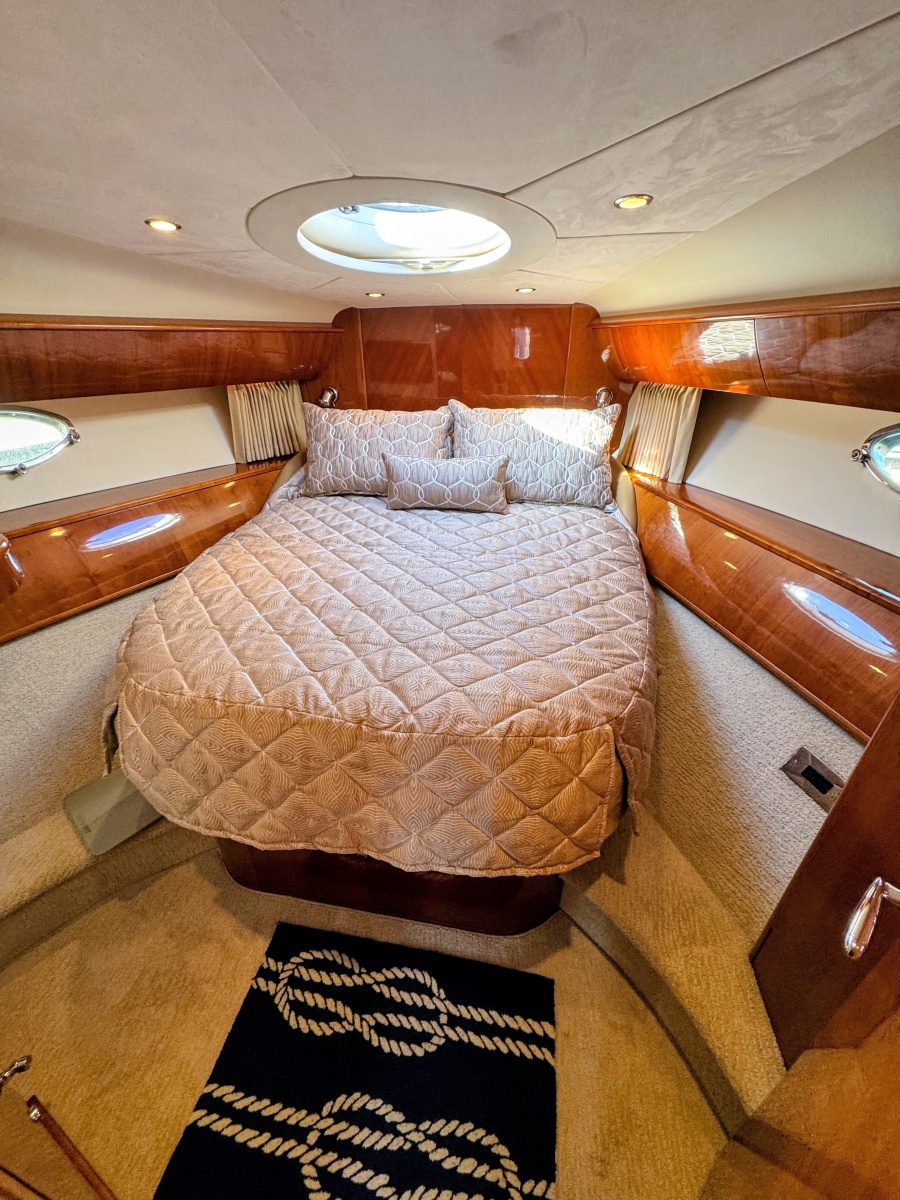 58' 2004 Viking Princess V58
