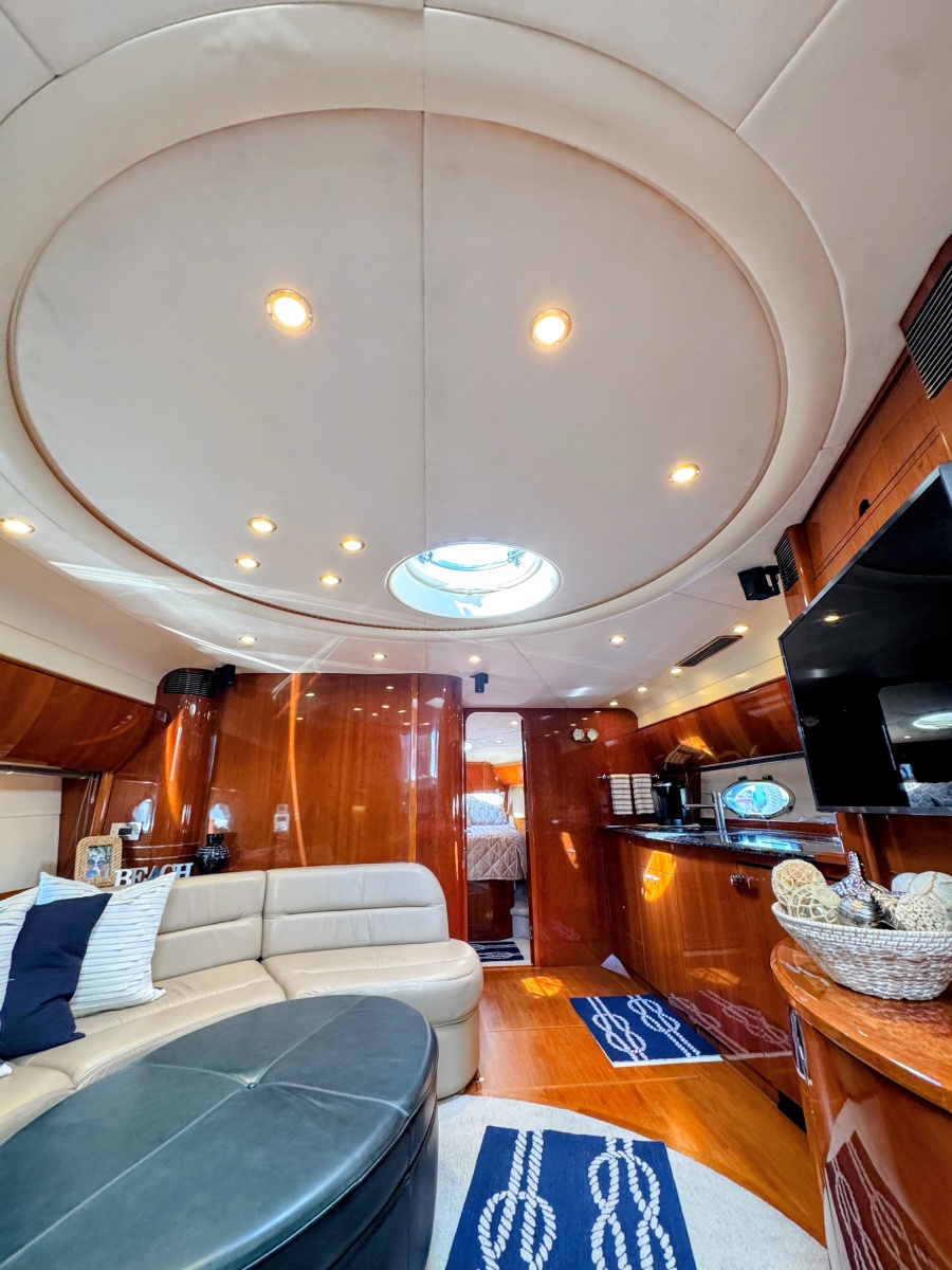 58' 2004 Viking Princess V58
