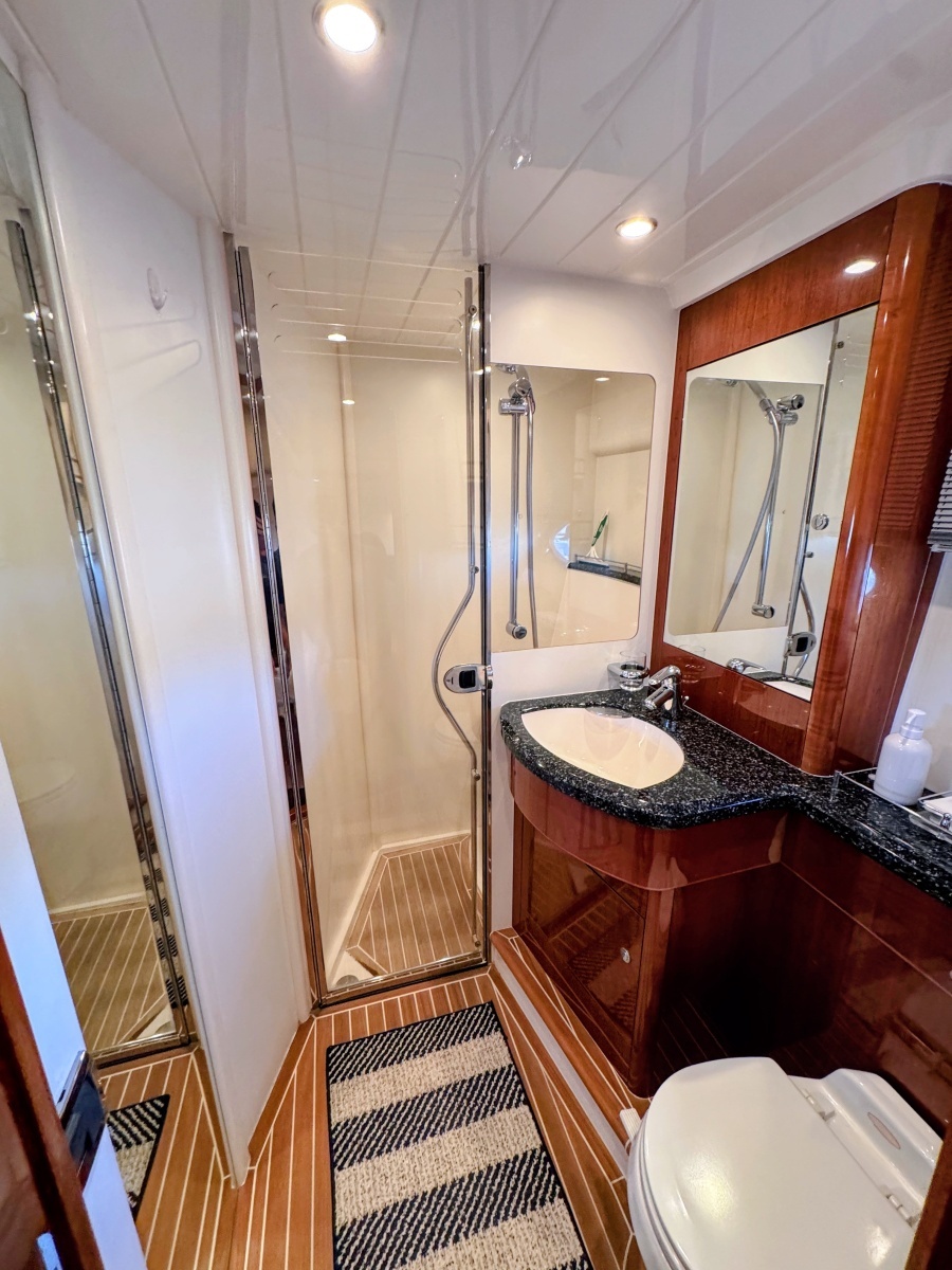 2004 Viking Princess V58
