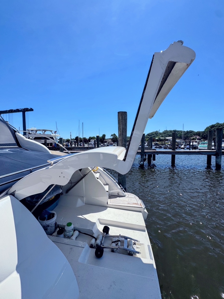 2004 Viking Princess V58