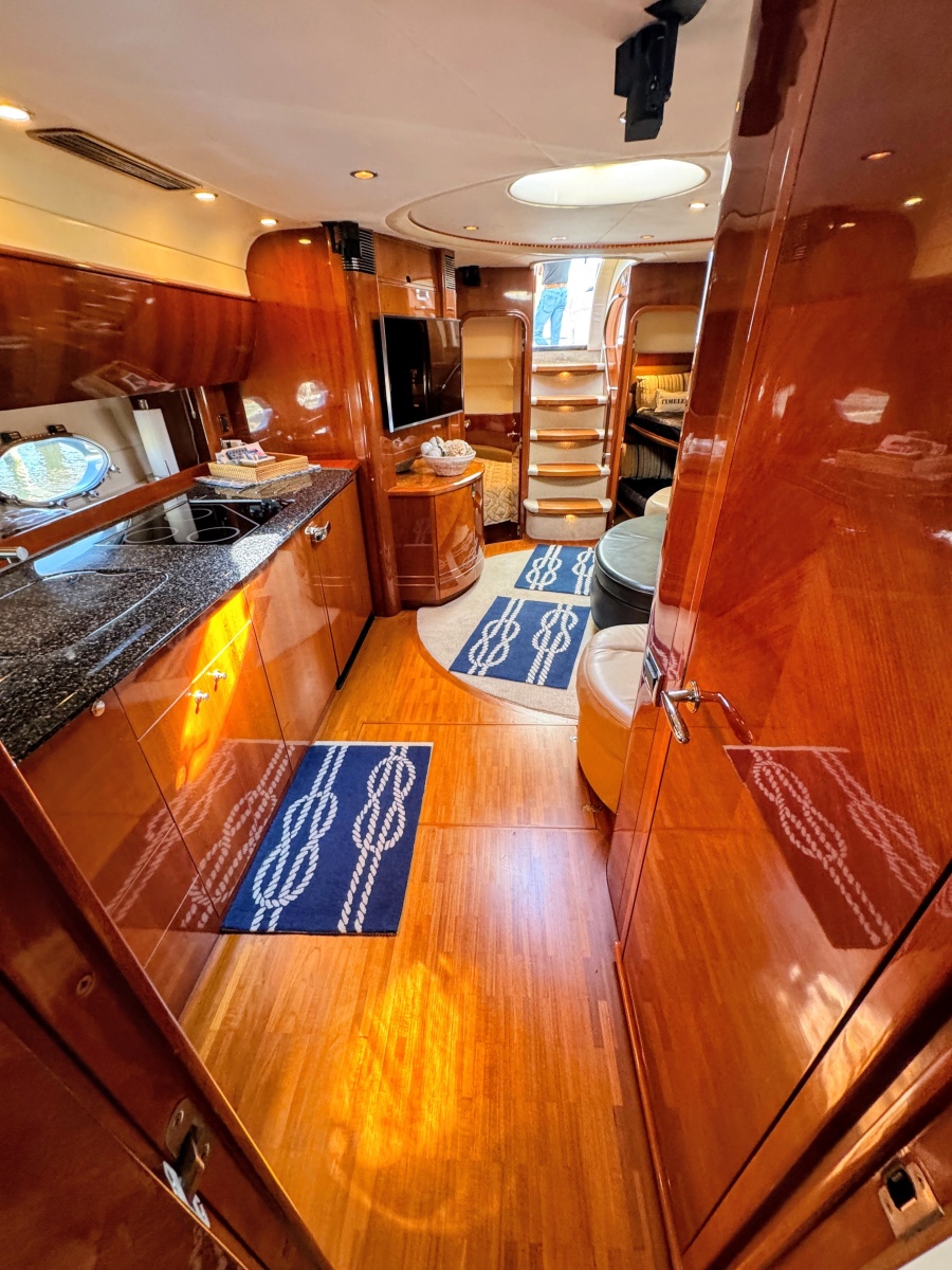 58' 2004 Viking Princess V58