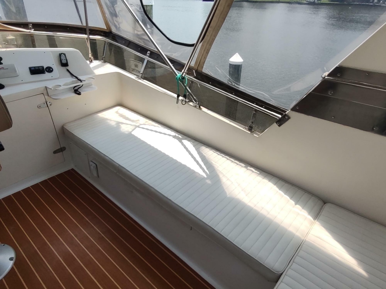 1989 Hyatt Double Cabin Motoryacht