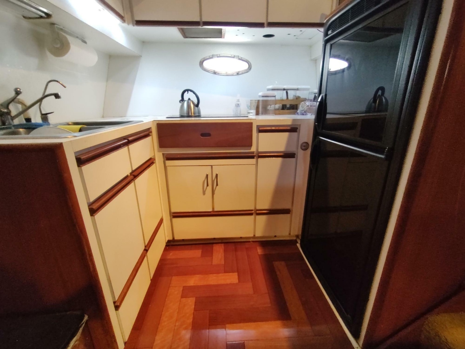 1989 Hyatt Double Cabin Motoryacht
