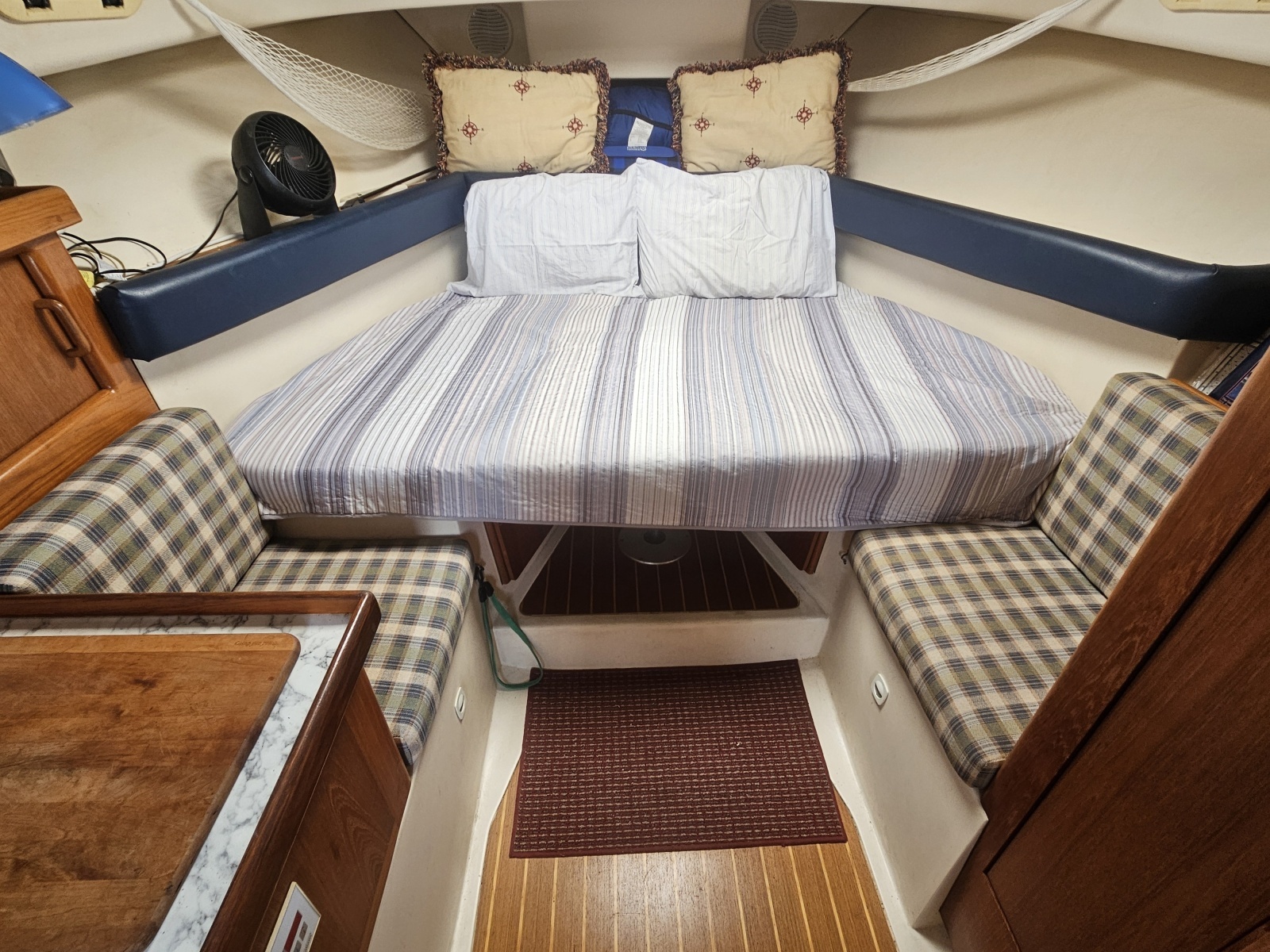 2000 Mainship Pilot 30