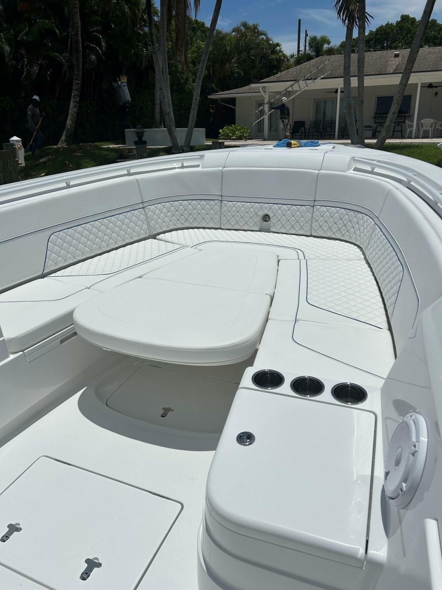 2025 Intrepid 375 Nomad