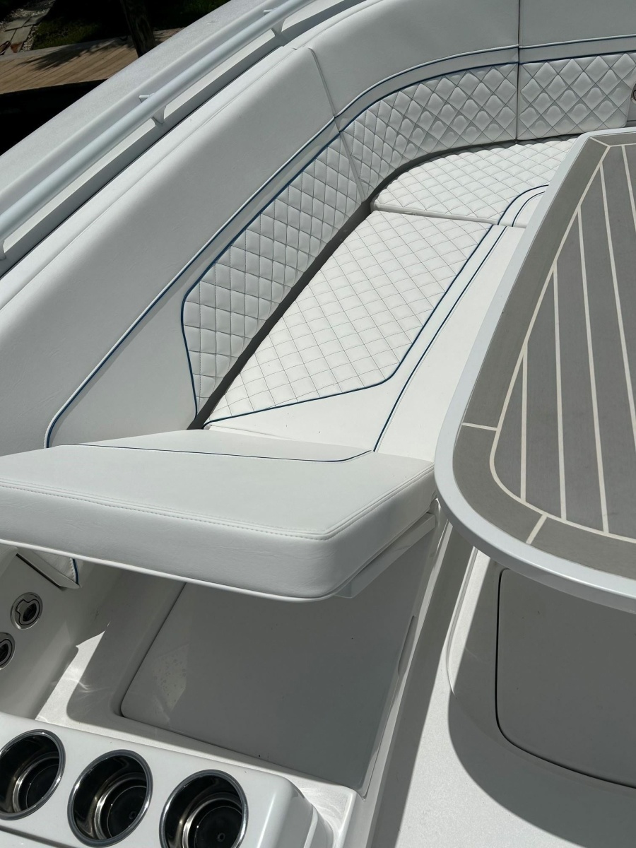 2025 Intrepid 375 Nomad