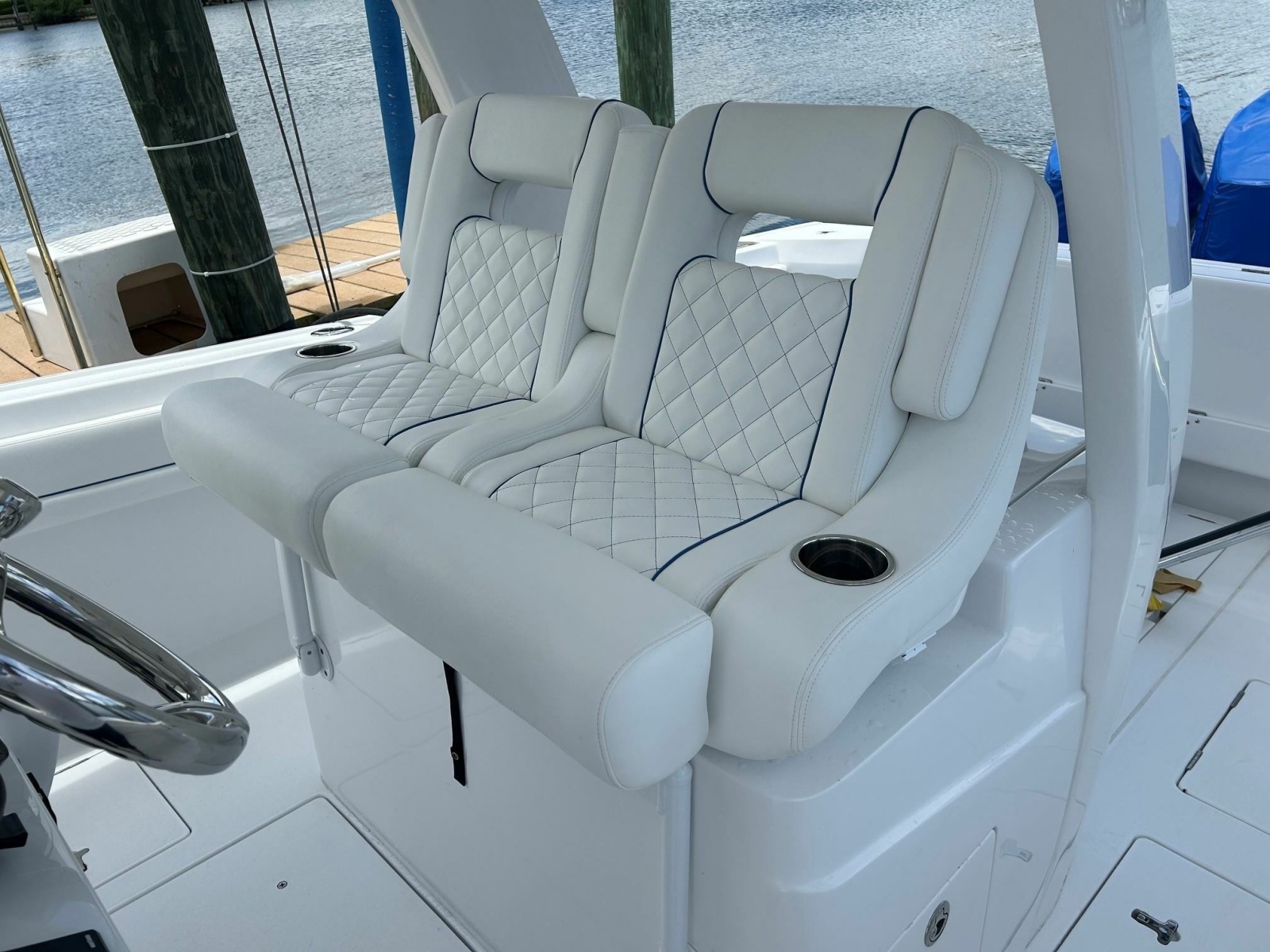 2025 Intrepid 375 Nomad