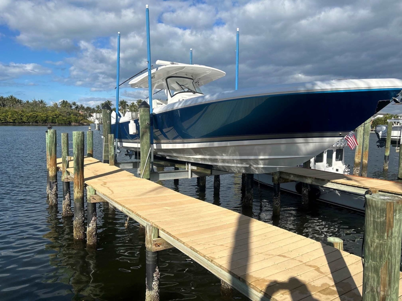 2025 Intrepid 375 Nomad