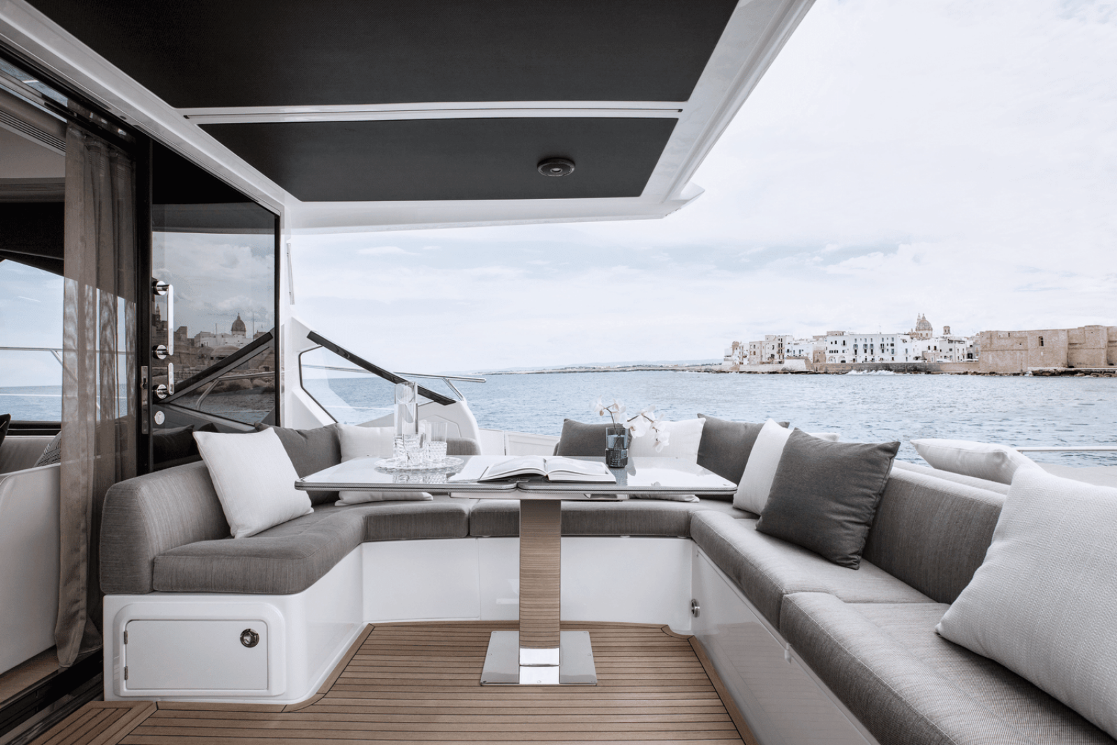 2023 Azimut S6